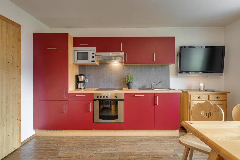 Apartment In Fuegen With A Shared Wellness Exterior photo